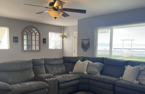 Nice Casa | Updated Lake Front Oasis