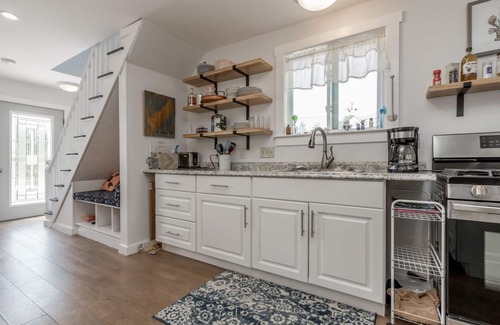 Long Island Cabaña | Updated Long Island Maine Cottage