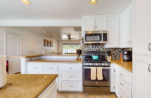 Racquet Club South Casa | Updated mid-century gem with private pool, spa, gas grill, and free WiFi