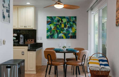 The Mesa Condominio | Updated, modern & stylish condo w/pools and tennis