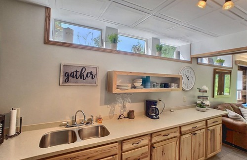Ellicottville Apartamento | ⭐Actualizado y moderno con cama tamaño king, 2 acres, capacidad para 4