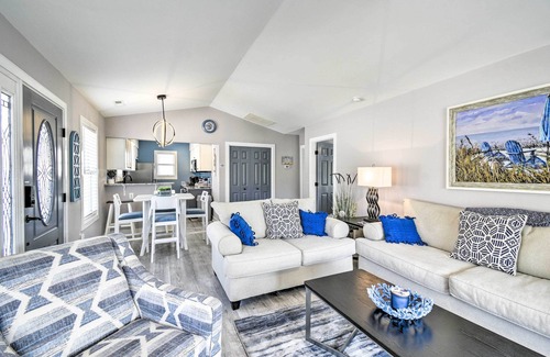 Myrtle Beach Cabaña | Updated Myrtle Beach Cottage w/ Shared Pool!
