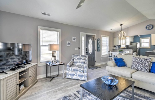Myrtle Beach Cabaña | Updated Myrtle Beach Cottage w/ Shared Pool!
