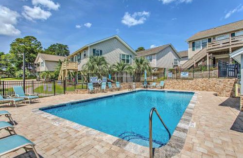 Myrtle Beach Casa | Updated Myrtle Beach Cottage with Shared Pool!