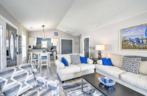 Myrtle Beach Casa | Updated Myrtle Beach Cottage with Shared Pool!
