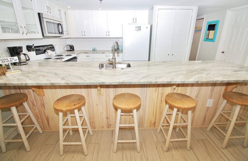 Bethune Beach Condominio | 🌊Updated Oceanfront Condo-Chadham by the Sea 119🌊