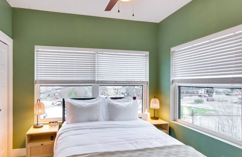 Downtown Omaha Apartamento | Updated Omaha Vacation Rental < 2 Mi to Downtown!