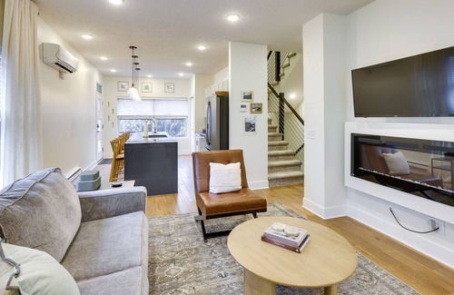 Downtown Omaha Apartamento | Updated Omaha Vacation Rental < 2 Mi to Downtown!