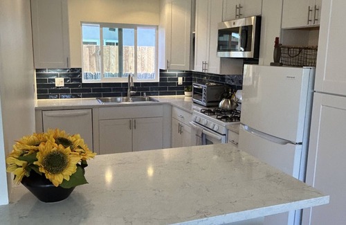Westside Casa | Updated, Peaceful Location: Bike/Drive to Beach, Elings Park, Earl Warren