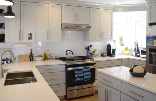 Willard Casa | Updated, Pet-Friendly South Portland Family Home