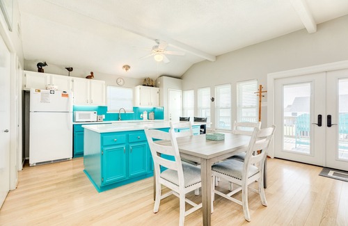 Spanish Grant Casa | Updated Private Home w/ 3rd Row Gulf Views; 7 houses to beach, 10 mi Downtown