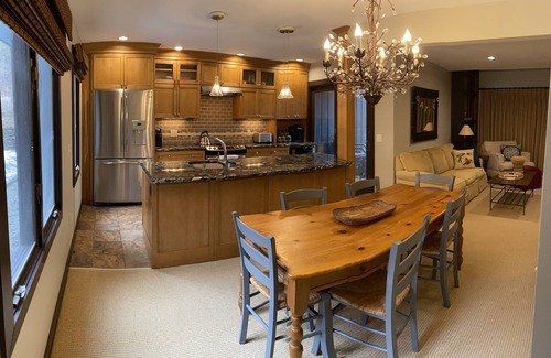Waitsfield Condominio | Updated riverfront condo w/deck near MRG/Sugarbush