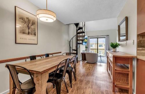 Great Valley Casa | Updated Ski In Ski Out Condo Holiday Valley