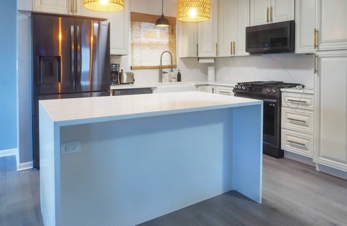 Wilmette Casa | Updated Spacious Home -Near NWU- Hospitals+More