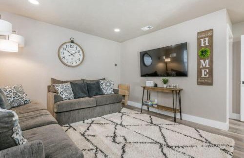 Amarillo Casa | Updated stay Cozy with Hot Tub (2023 Model)