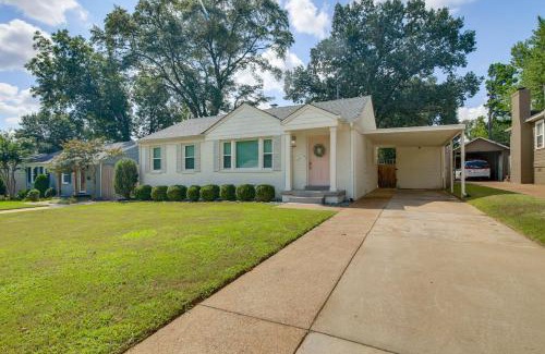 East Memphis Casa | Updated Suburban Retreat 8 Mi to Dtwn Memphis!