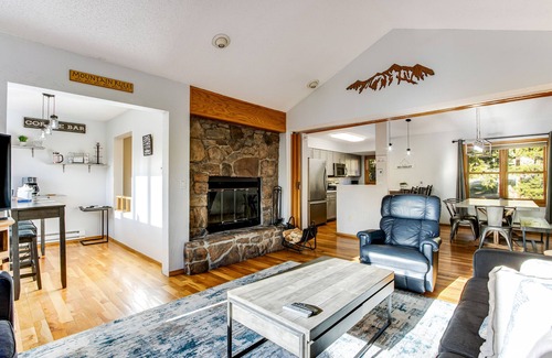 Baldy Mountain Casa | Updated Three-Story Home with Fast WiFi, Fireplace, & Ski Resort Views