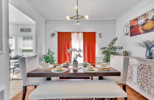 Prosperity Church Road Casa | Updated University Area Home with Hot Tub Near Charlotte Your Perfect Retreat