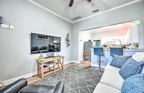 Ybor City Apartamento | Updated Ybor City Duplex about half Mi to Seventh Ave!