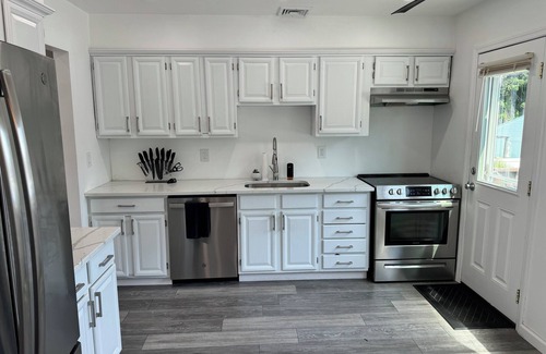 Deer Park Casa | Updated Zen Apartment w backyard retreat