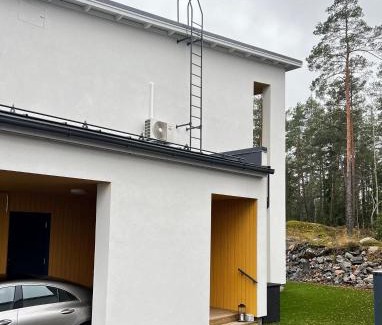 Espoo Apartamento | Upea ja hyvin varusteltu paritalohuoneisto lähellä merenrantaa