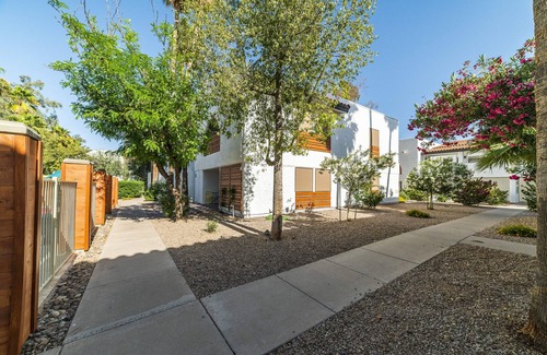Casa Grande Condominio | Upgraded 2bd Modern Casa Grande apartment