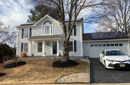 Colesville Casa | Upgraded, beautiful 4 BD Colonial in Silver Spring