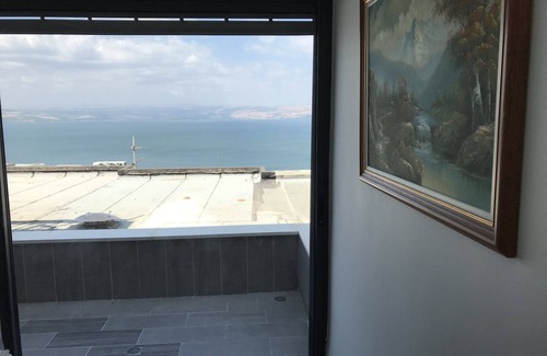 Tiberias Casa | Upgraded duplex apartment Amazing view of the Sea of Galilee