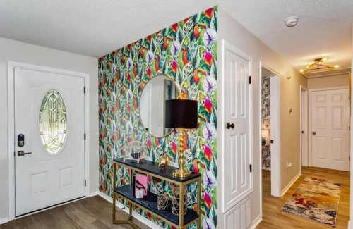 South Pensacola Casa | Upgraded Midcentury 3 BDR Home Downtown Pensacola