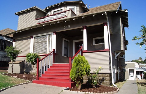 Grant Hill Condominio | Propiedad victoriana bellamente actualizada en pendiente sobre el centro de San Diego.