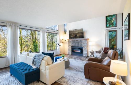 Kenmore Casa | Uplake Forest Retreat