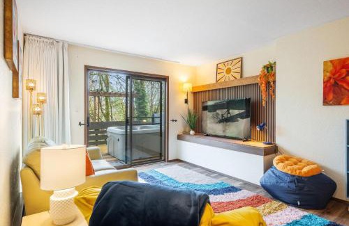 Kenmore Casa | Uplake Forest Retreat