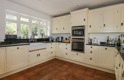 Ledbury Casa | UPLANDS DOWER HOUSE, family friendly, with open fire in Ledbury