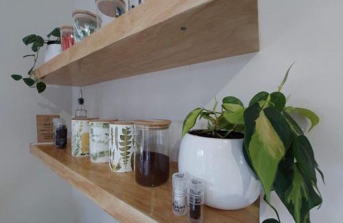 Merrivale Apartamento | Upmarket off grid cottage on organic farm in secure estate
