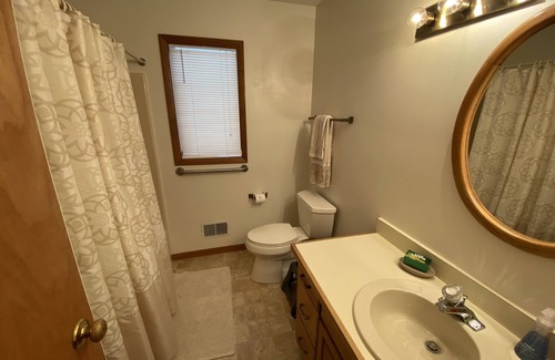 Bellaire Casa | UpNorth Getaway on Intermediate Lk/Close to Bellaire/ Sandy Beach/Huge Yard