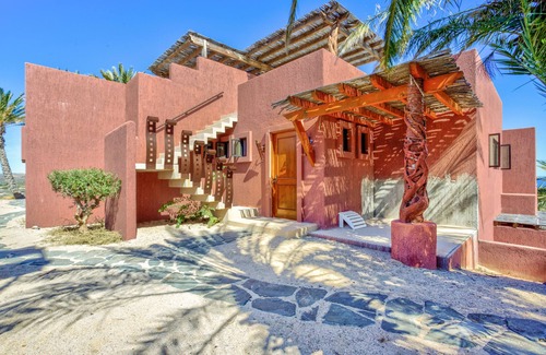 Ensenada Los Muertos Apartamento | Upper Cascada: Ocean view suite with indoor/outdoor showers