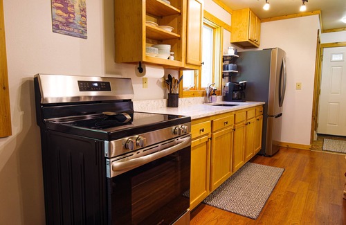 Wisconsin Dells Cabina | Upper Dells Riverfront / Private Dock / Kayaks / Firepit