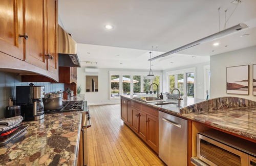 Stowe Hollow Casa | Upper Hollow Road: 4 br, fireplace, firepit, summer pool, a/c!