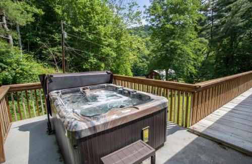 Elk Park Casa | Upper House at Tiffanys Estate