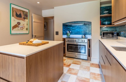 Longtown Cabaña | Upper Lodge at Kentchurch - sleeps 6 guests in 3 bedrooms