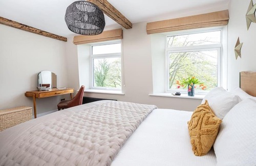 Kendal Apartamento | Upper Mint Mill: Superb new riverside apartment