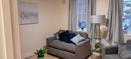 Tooting Casa | Upper Tooting Road