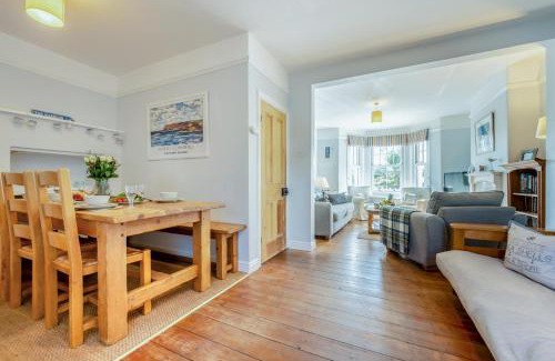 Treator Casa | Uppincot