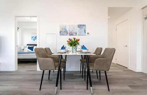 Kitchener Apartamento | Upscale 1BR Condo with King Bed and Amazing Cityscape Views