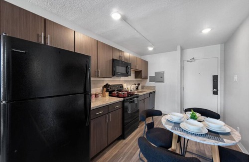 Corryville Apartamento | Upscale 2 Bed Suite — Mins to Downtown Cincinnati!