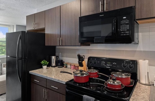 Corryville Apartamento | Upscale 2 Bed Suite — Mins to Downtown Cincinnati!