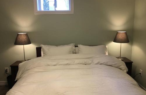 Highland Apartamento | Upscale 2-Bedroom Basement Apartment