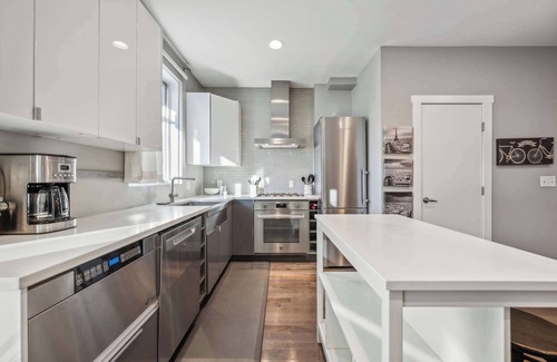 NoMa Casa | Upscale 2BR/2.5BA in NoMA, close to Union Station, National Mall, Union Market a