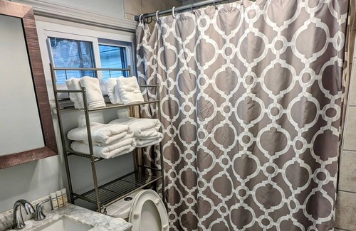 Oxford Apartamento | Upscale 2nd Floor Studio in Downtown Oxford