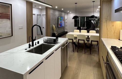 Shoreline West Casa | Upscale 3B2B Modern House Near Mountain View Downtown